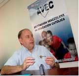 Siembra de una manera única de pensar no es educación, eso es domesticación