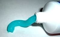 EE UU detecta 900.000 tubos de dentífrico contaminado de origen chino