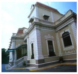 Administración deliberativa vs. Administración centralizada