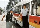 Los Microbuses y los Estafadores del Sentimiento