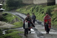 El alza de precios de los alimentos hunde en la pobreza a 44 millones más de personas
