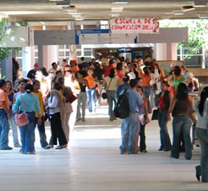 Milicias y TSJ tratarán de cercar las universidades en 2012