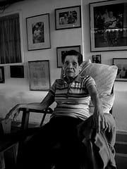 La Negra de Luis Mariano fue a llevarle Florecitas de Monte
