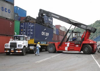 Venezuela  acuerda  adoptar  aranceles  del MERCOSUR  en cuatro  etapas  hasta  2016