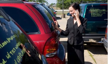 La industria fabrica 20 millones de coches más de los que se compran
