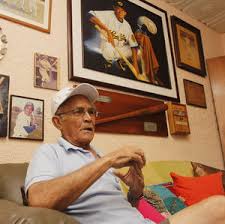 Se viene la temporada de béisbol 2013 (a ese magistral y versátil zurdo de leyenda)