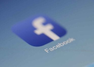 Los anuncios en Facebook serán revisados manualmente