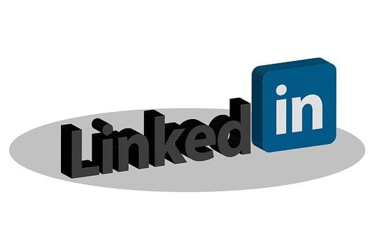 Cómo escribir una recomendación en Linkedin, sin que se la hayan solicitado.