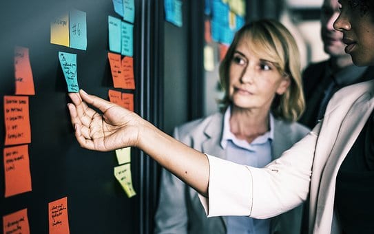 LA EVALUACIÓN DEL DESEMPEÑO LABORAL POR COMPETENCIAS