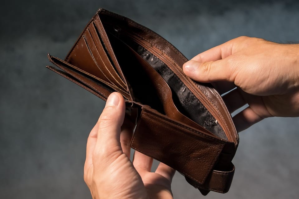 Los precios cargan como locos a los venezolanos