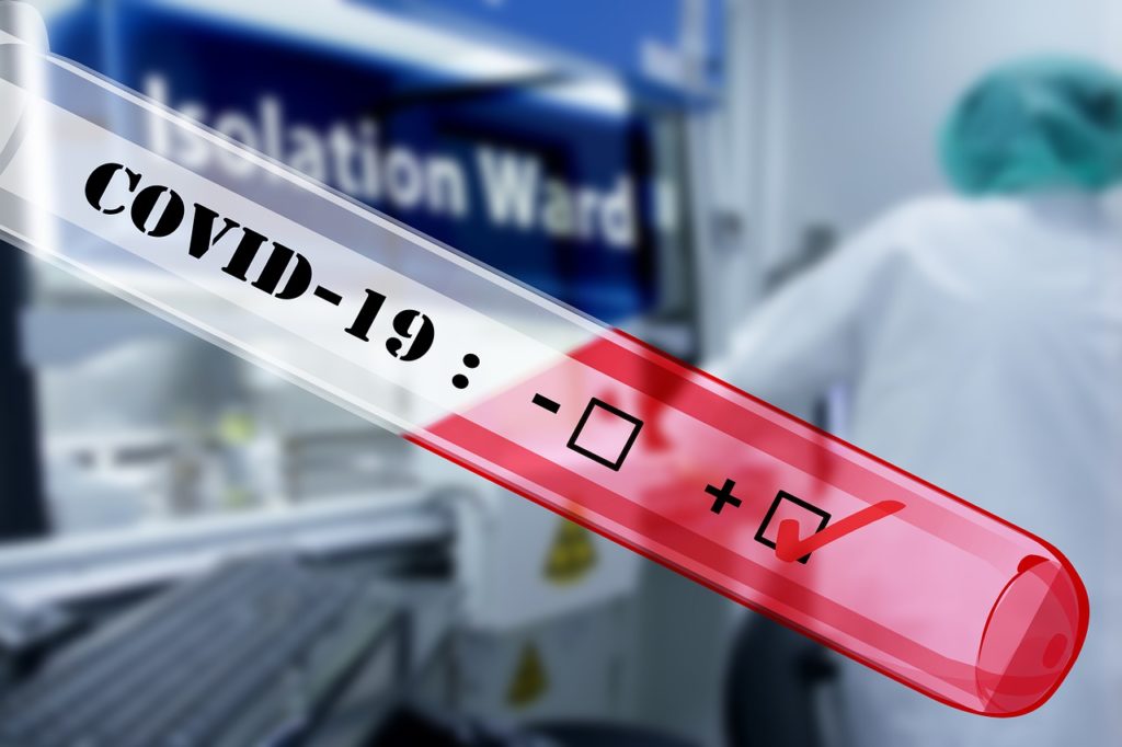 Virólogo explica por qué estamos viendo reinfecciones de COVID-19