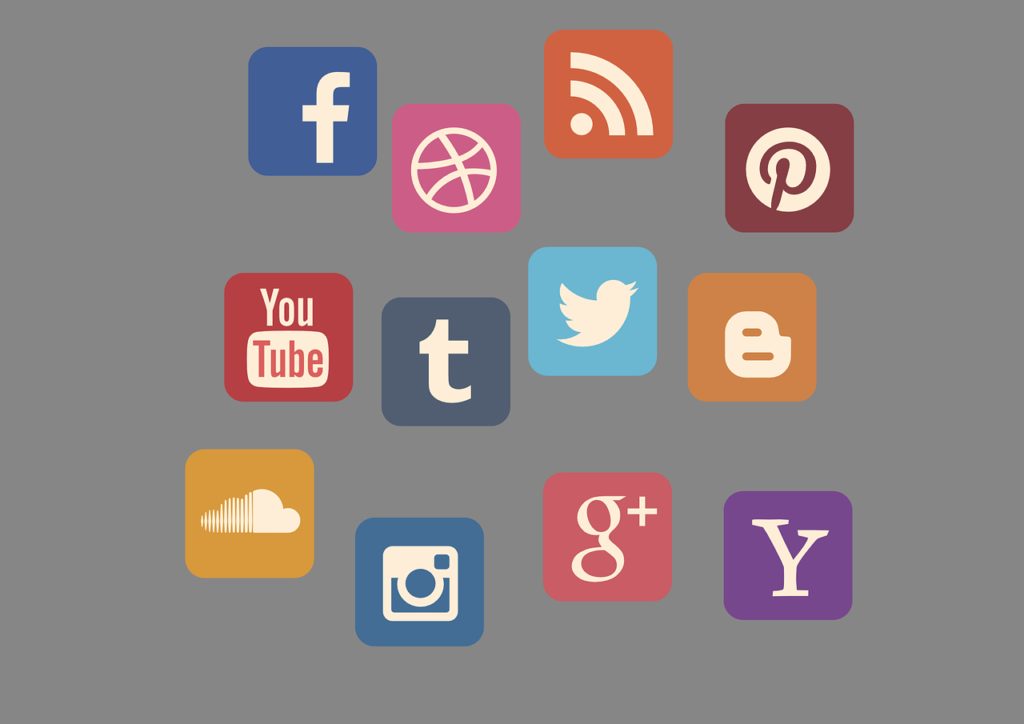 YouTube, Google y Facebook son los dominios con más visitantes en octubre