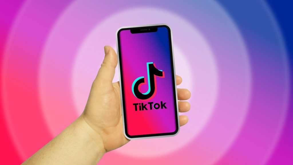 TikTok quiere mostrar su ayuda a través de la digitalización