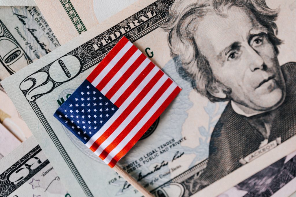 ¿Es oportuno plantearse un salario mínimo global?