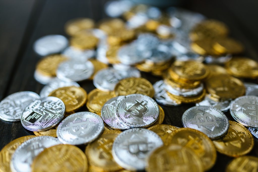 Estratega de JPMorgan explica por qué las divisas digitales sufrirán «pérdidas masivas»
