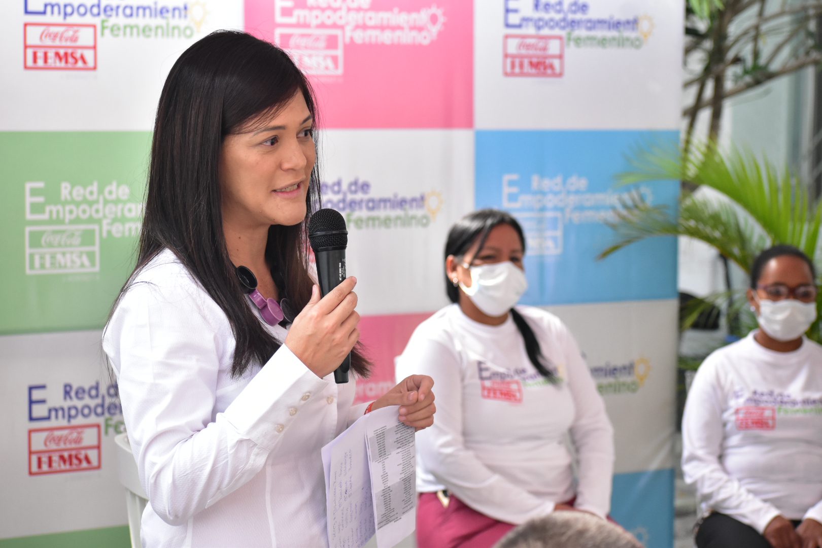 Red de Empoderamiento Femenino de Coca-Cola FEMSA rinde tributo a mujeres de La Vega