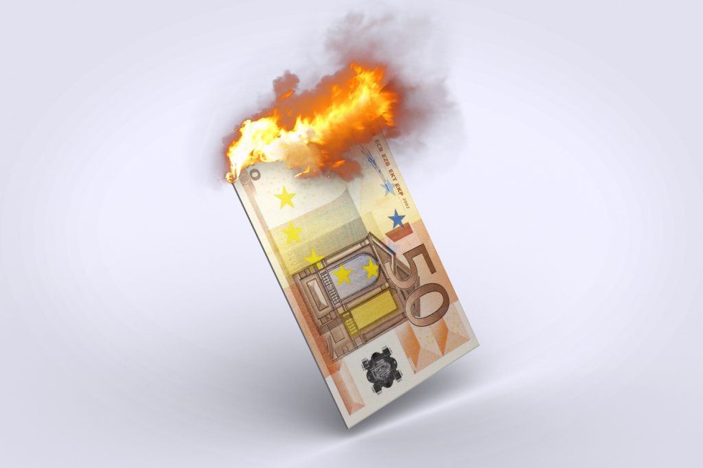 La Inflación de Europa llega a récord histórico y la gente se prepara comprando bitcoin