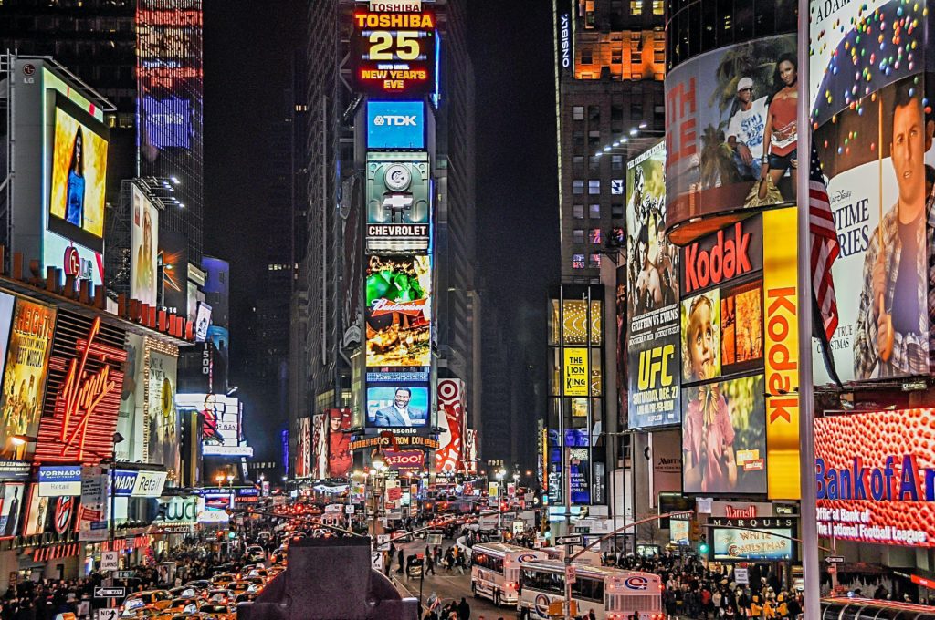 Nielsen: las marcas reinvierten poco en publicidad en medios, el 3,8% de sus ingresos.