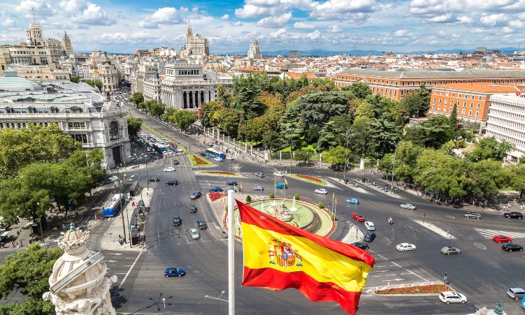 LEY DE NIETOS CONVERTIRÁ A MILES DE PERSONAS EN CIUDADANOS ESPAÑOLES