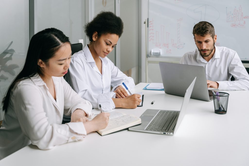 Los profesionales del marketing y las relaciones públicas podrían ser los más afectados por ChatGPT