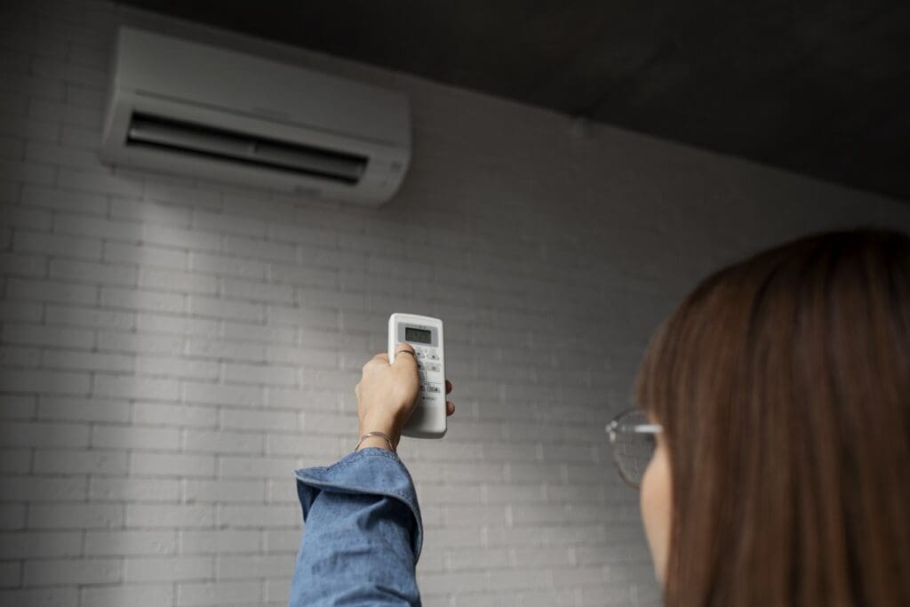 Uso de aires acondicionados tradicionales pueden dañar equipos en entornos empresariales
