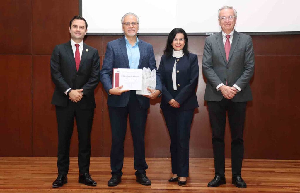 Estudiar un posgrado te da ventajas competitivas: experto