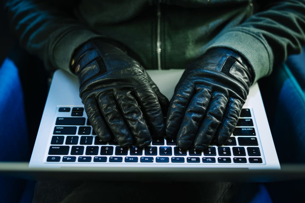 ¿Qué hacen los cibercriminales con la información que roban?